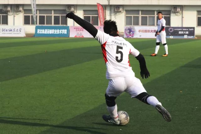 组图：世界杯-加拿大0-3摩洛哥 乌纳希2球